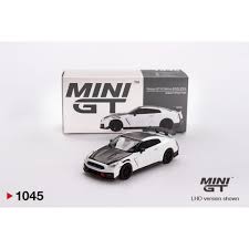 MINI GT #1045 Nissan GT-R NISMO (R35) 2024 — Brilliant White Pearl